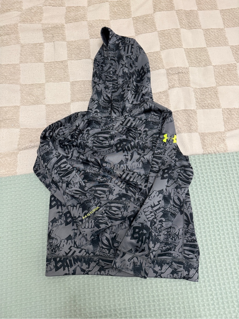 Under Armour Batman‎ Dark Knight comic hoodie size M